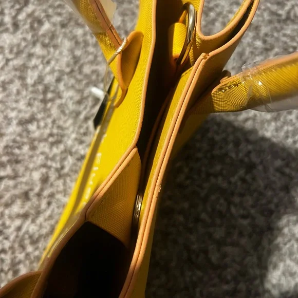 Yellow Designer Slogan Tote Bag - I Speak Fluent Italian - Picture 3 of 4